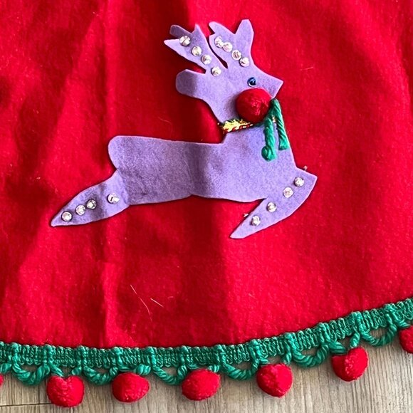 Vintage Handmade Felt Christmas Tree Skirt // Red & Green Pompom Trim - Picture 3 of 8